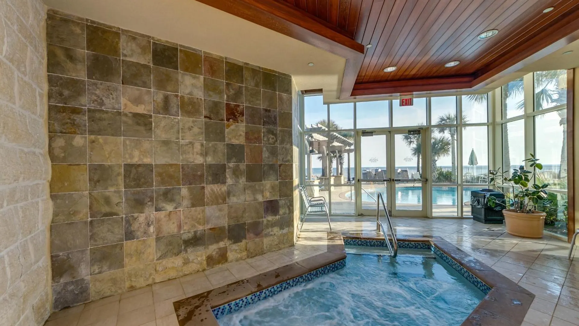 Aqua Resort 905 By Emerald Coast Retreats Panama City Beach 0*,