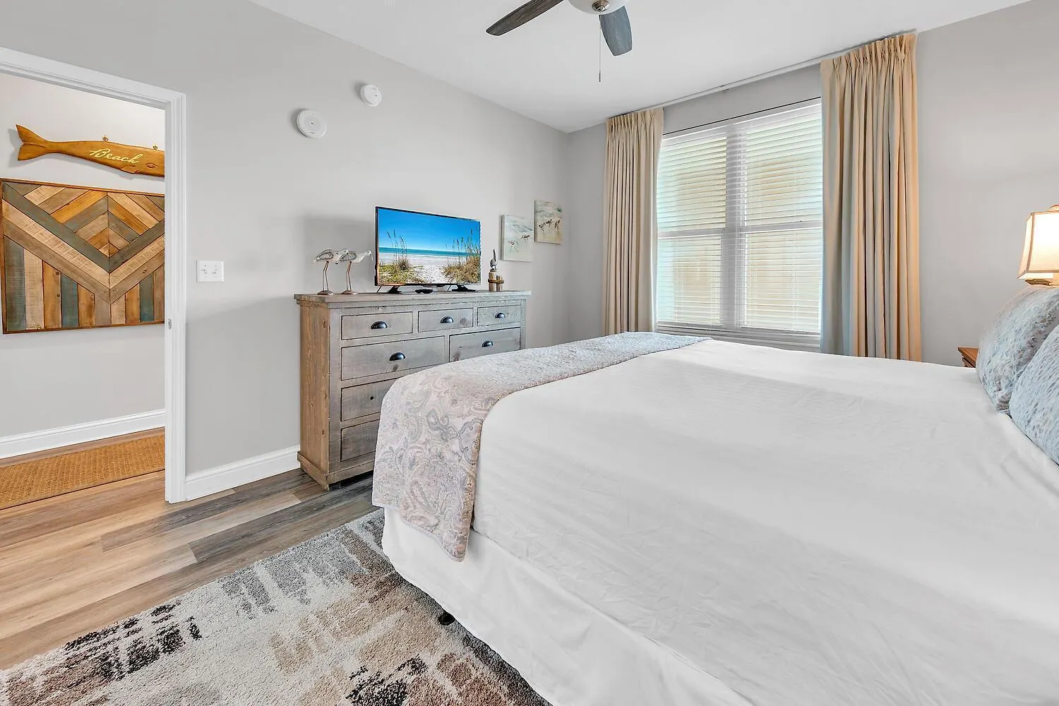 Aqua Resort 905 By Emerald Coast Retreats Panama City Beach Apartment