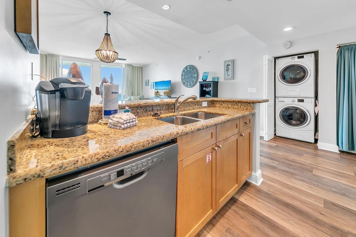 Aqua Resort 905 By Emerald Coast Retreats Panama City Beach Apartment