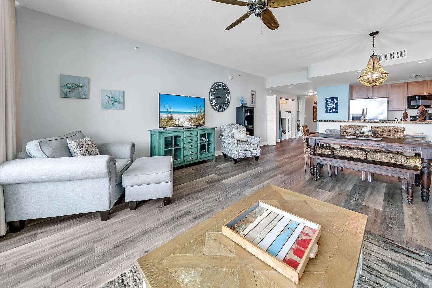 Aqua Resort 905 By Emerald Coast Retreats Panama City Beach