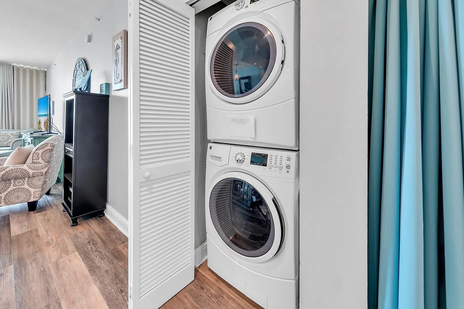 Aqua Resort 905 By Emerald Coast Retreats Panama City Beach Apartment
