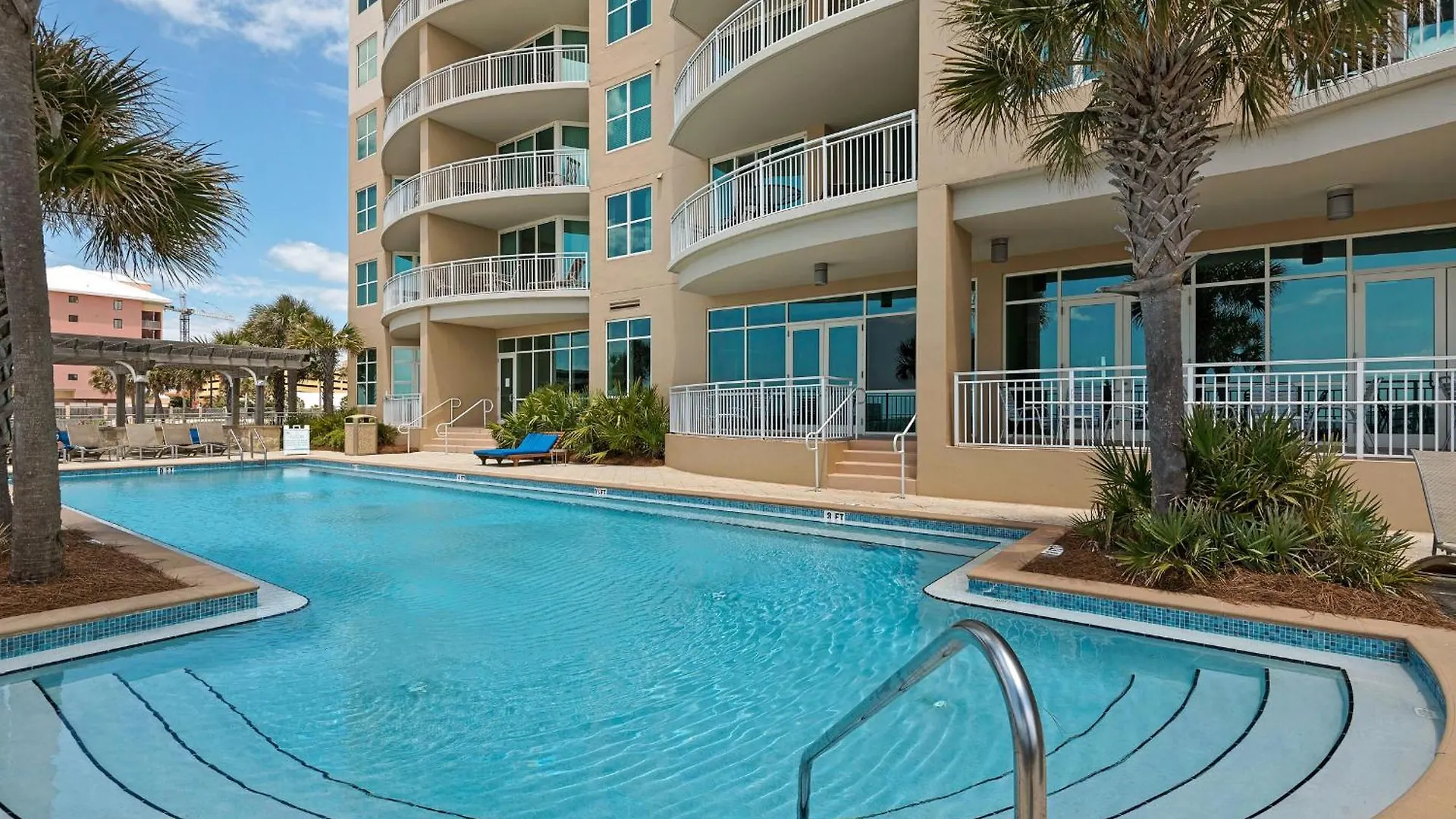 Aqua Resort 905 By Emerald Coast Retreats Panama City Beach
